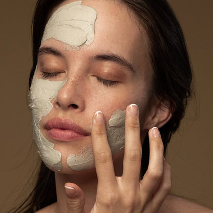 Halo Skin-Brightening Facial Mud
